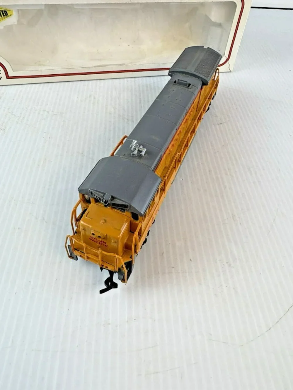 Bachmann N Scale UP Union Pacific GE U36B Diesel Locomotive #824, Working, IOB